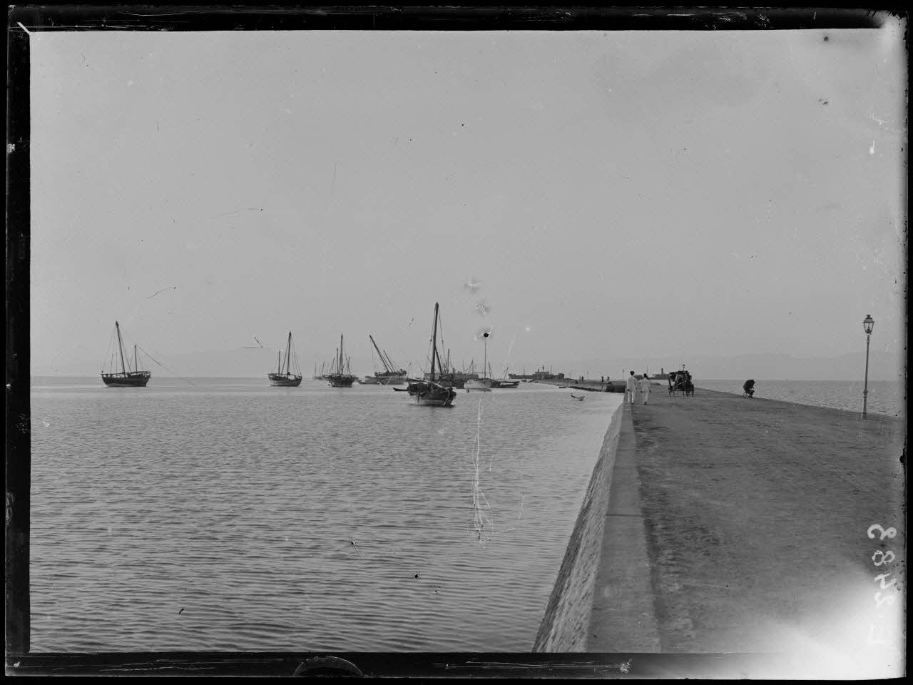 La digue et le port de Djibouti 1915-1917.